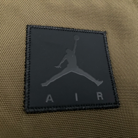 Nike Air Jordan Jumpman Collaborator Crossbody Belt Bag Olive Brown NWT Gift - Picture 3 of 7